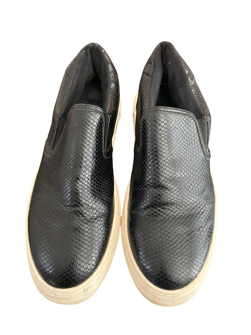 Matisse Women’s 9.5 Black Snakeskin Slip On Sneakers Casual Shoes